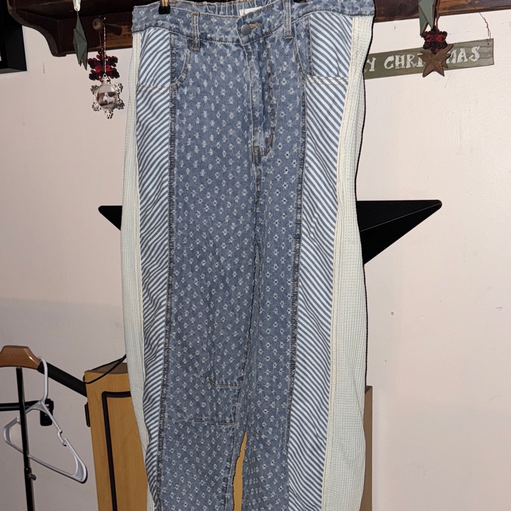 POL Blue and White Patterned Women Jeans